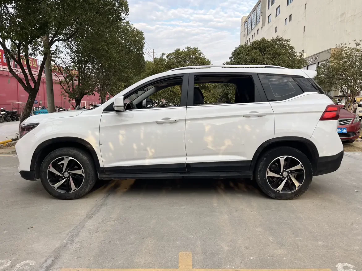 Forthing Fengxing T5