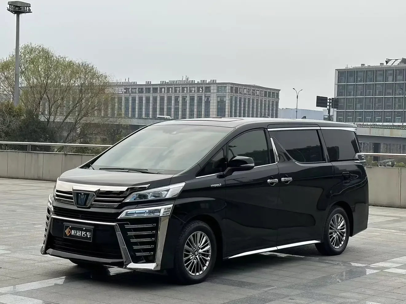 Toyota Crown Wellfire