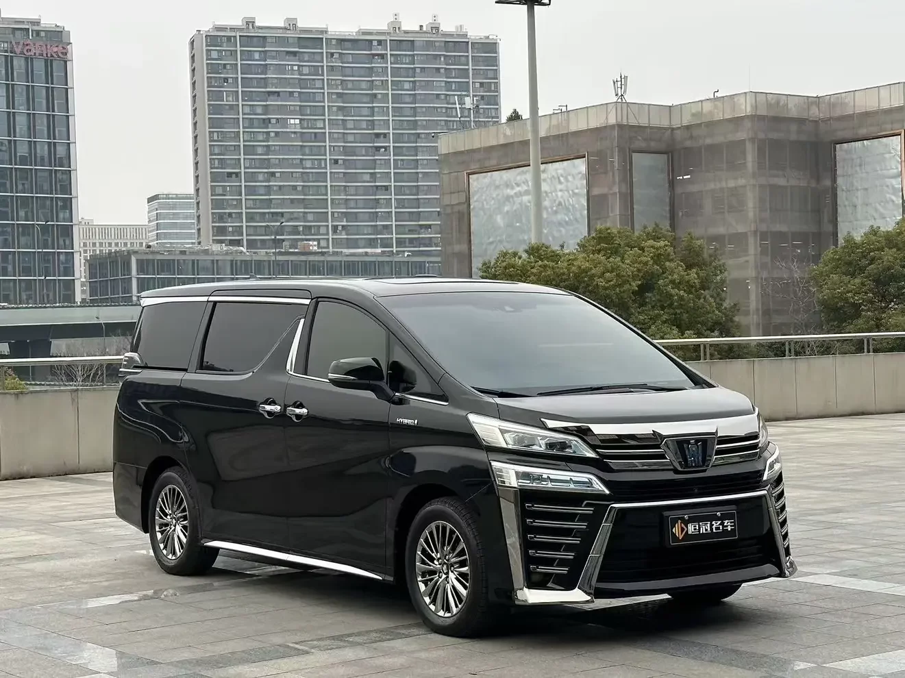 Toyota Crown Wellfire