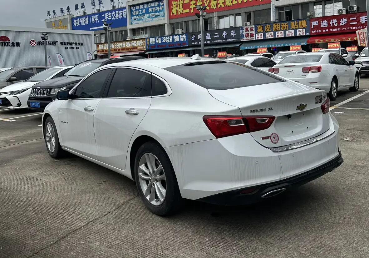 Chevrolet Malibu XL