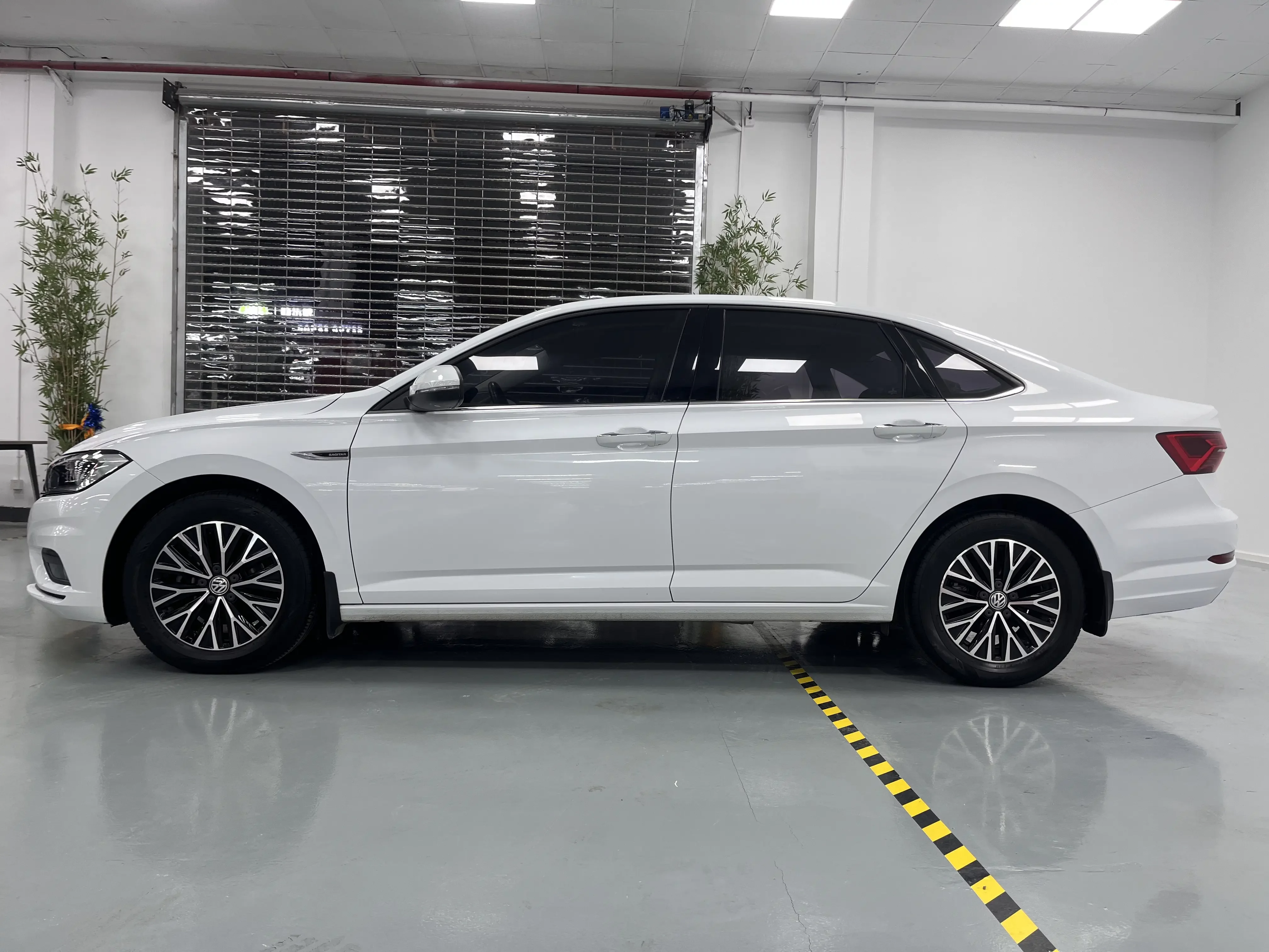 Volkswagen Sagitar