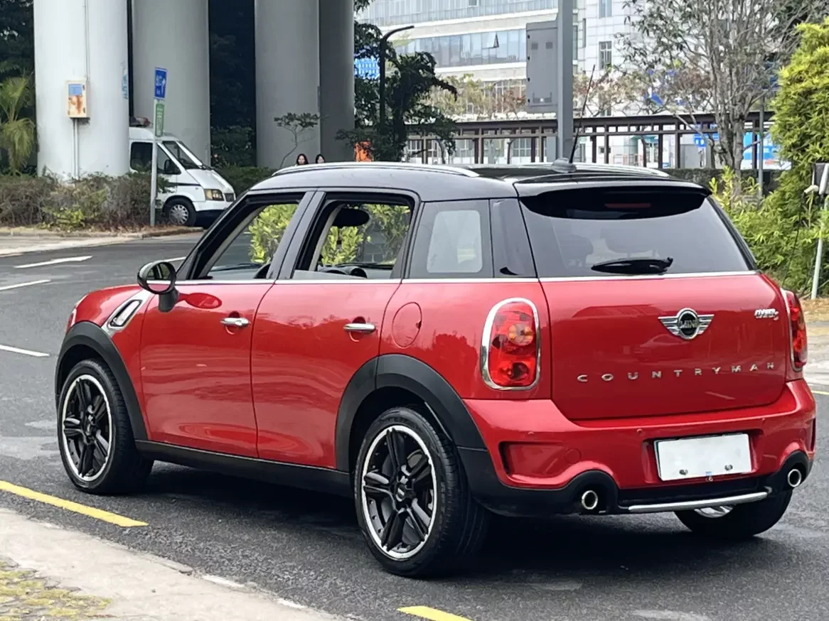 MINI COUNTRYMAN