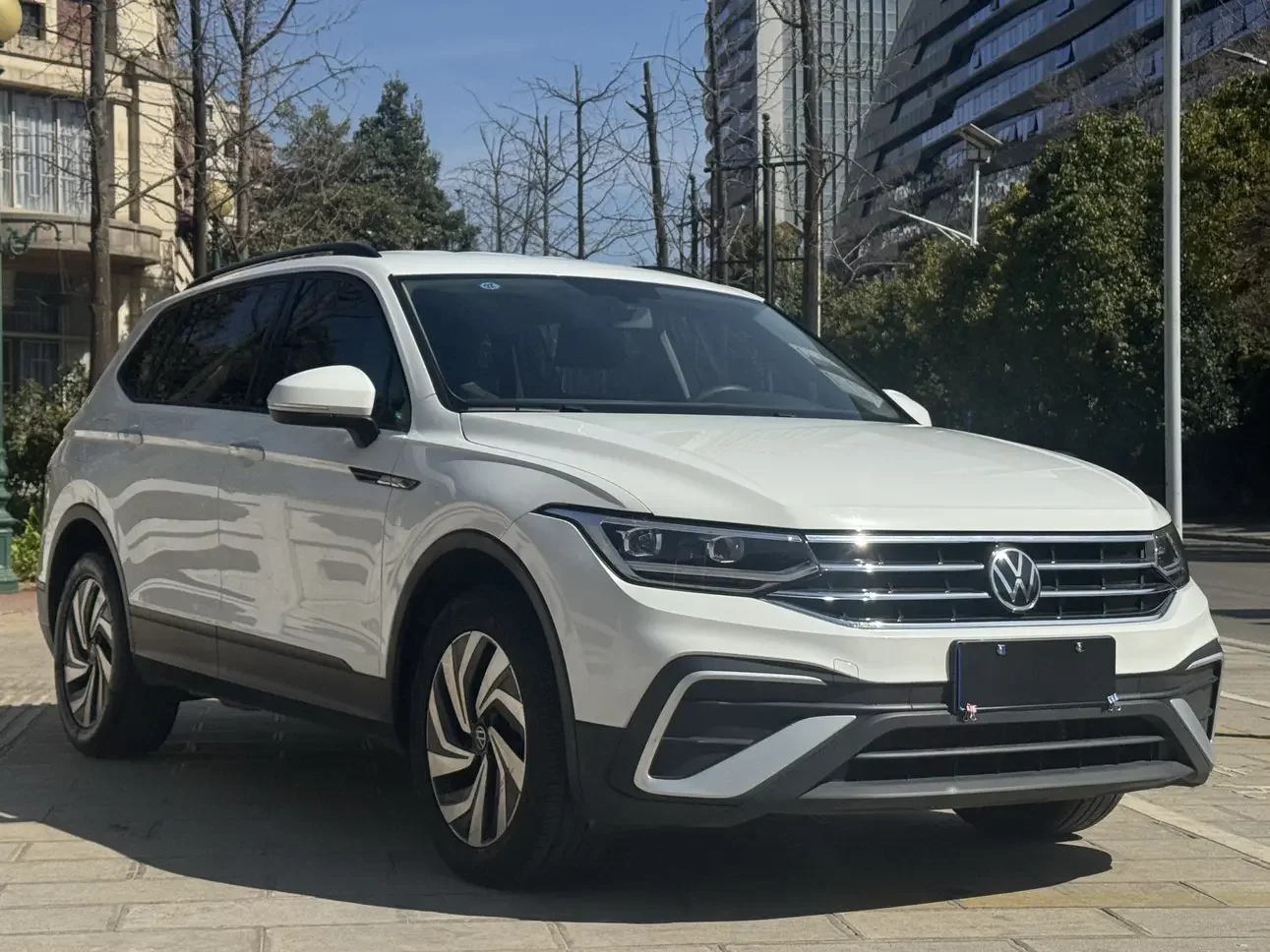 Volkswagen Tiguan L