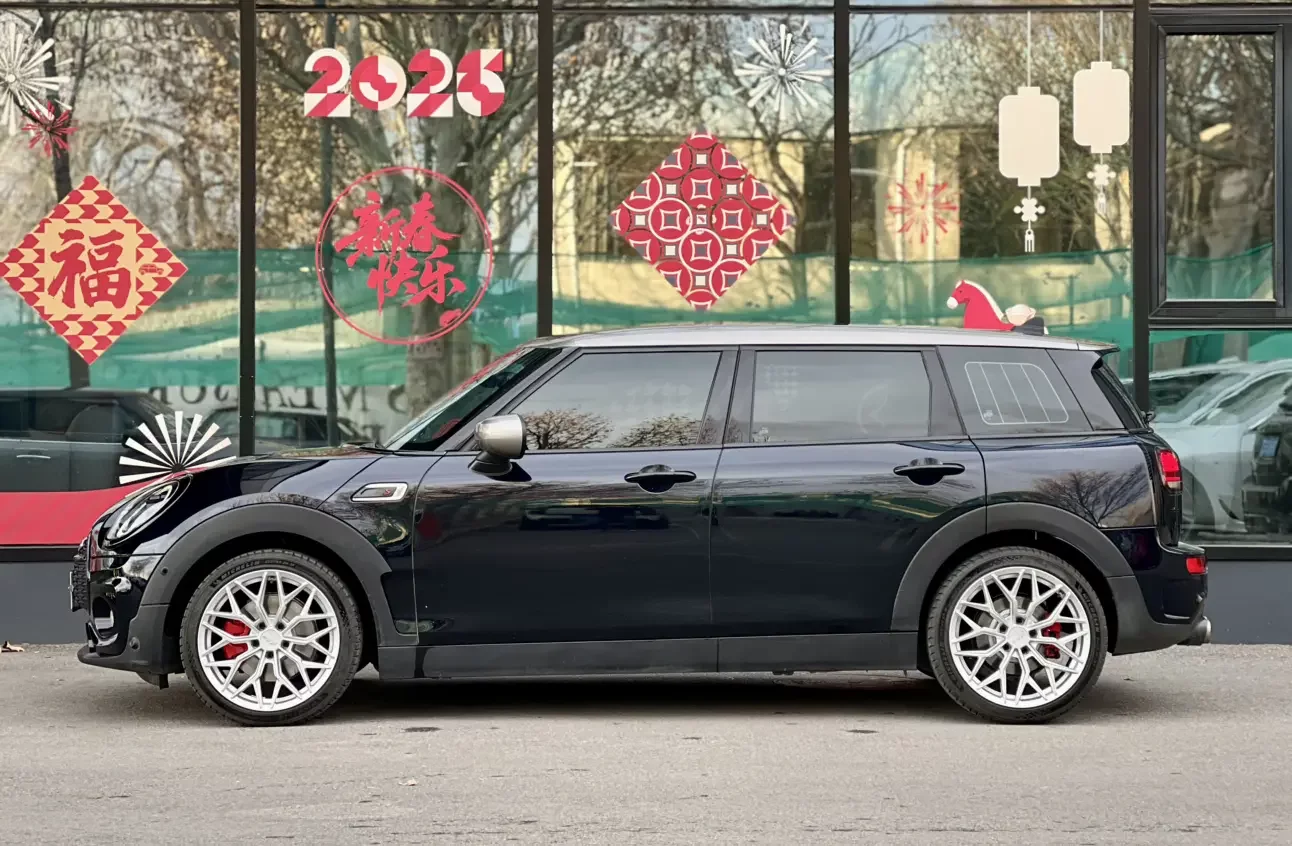 MINI CLUBMAN