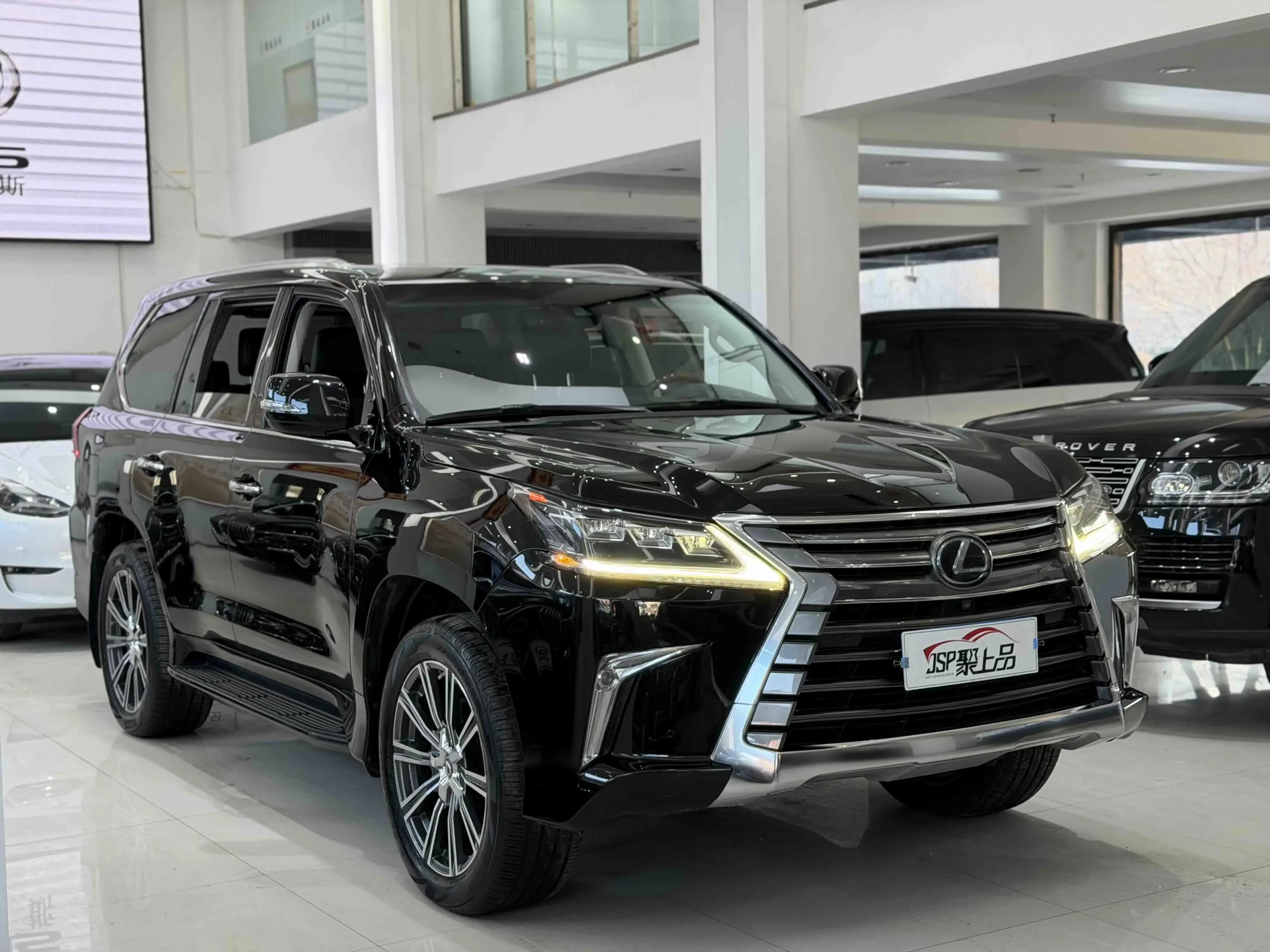 Lexus LX
