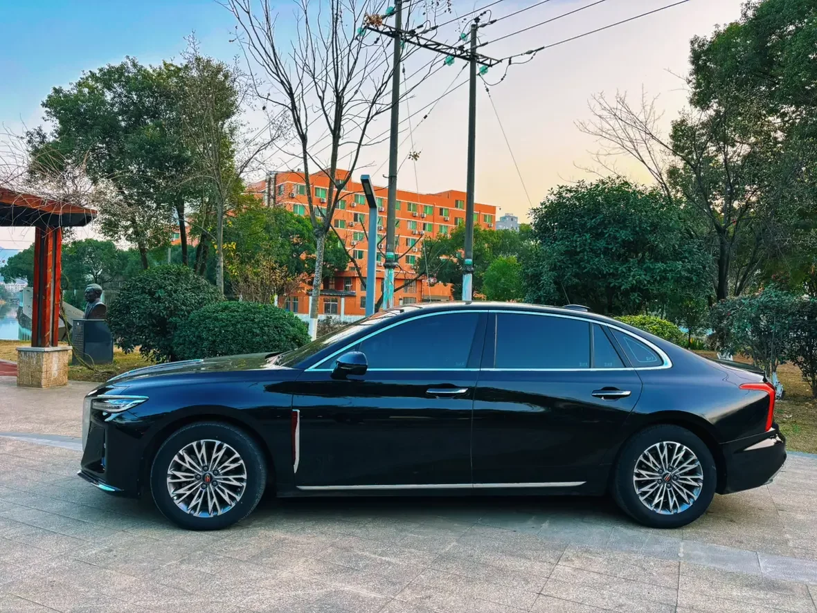 Hongqi H5