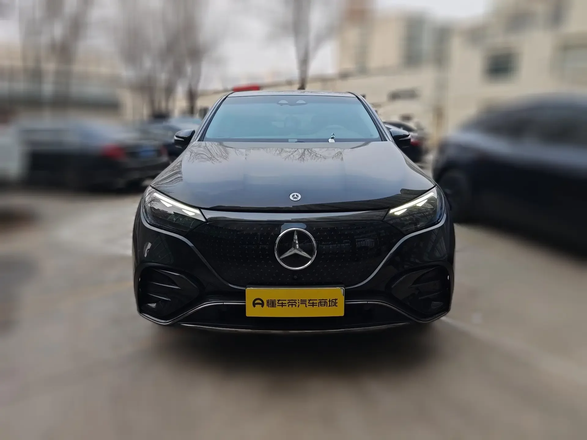 Mercedes-Benz EQE SUV