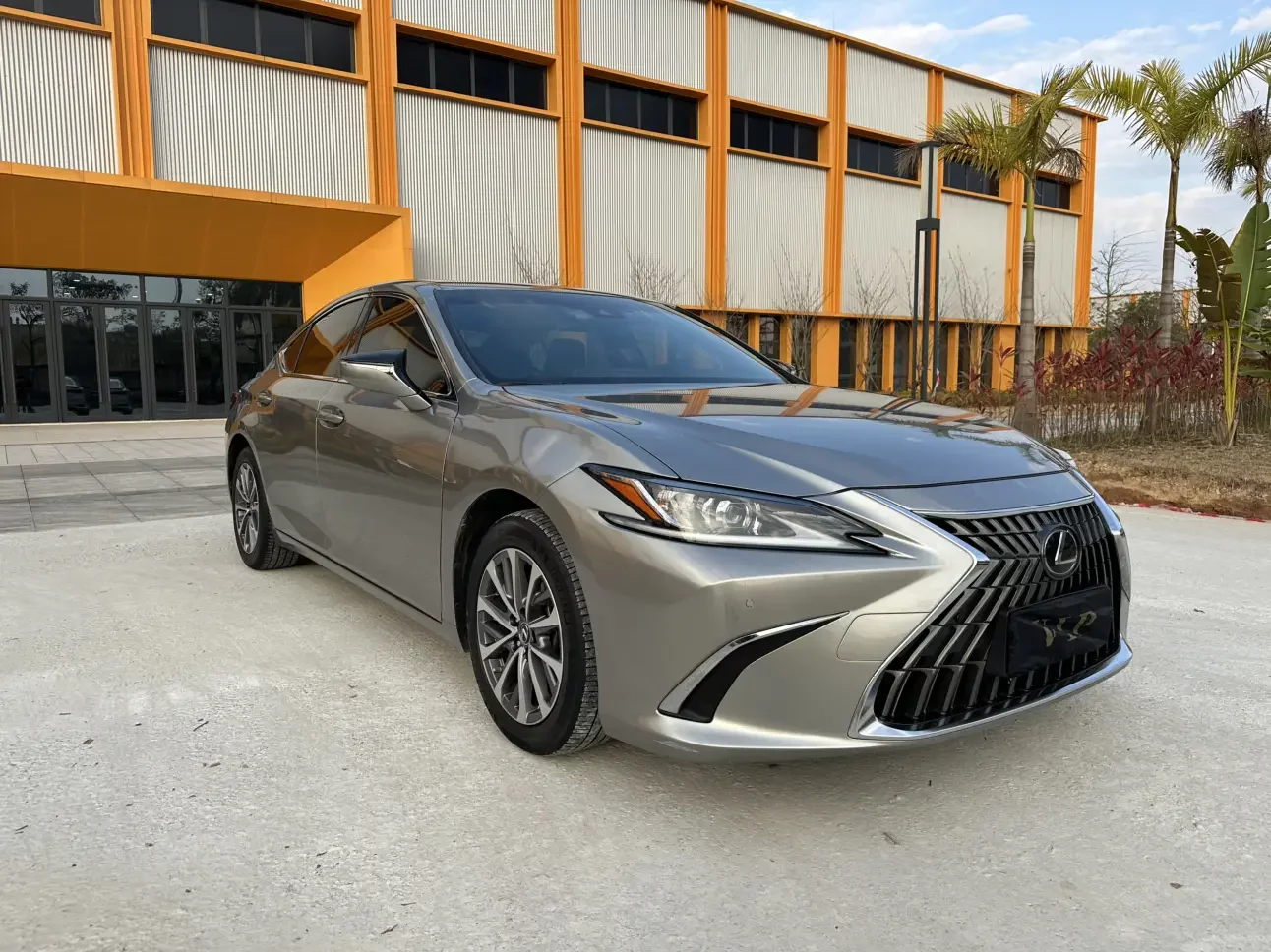 Lexus ES