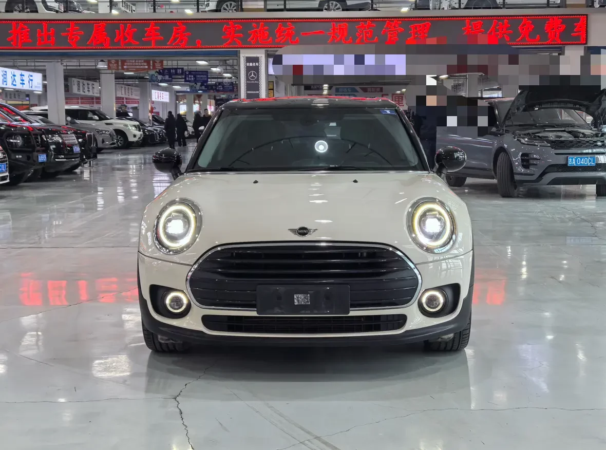MINI CLUBMAN