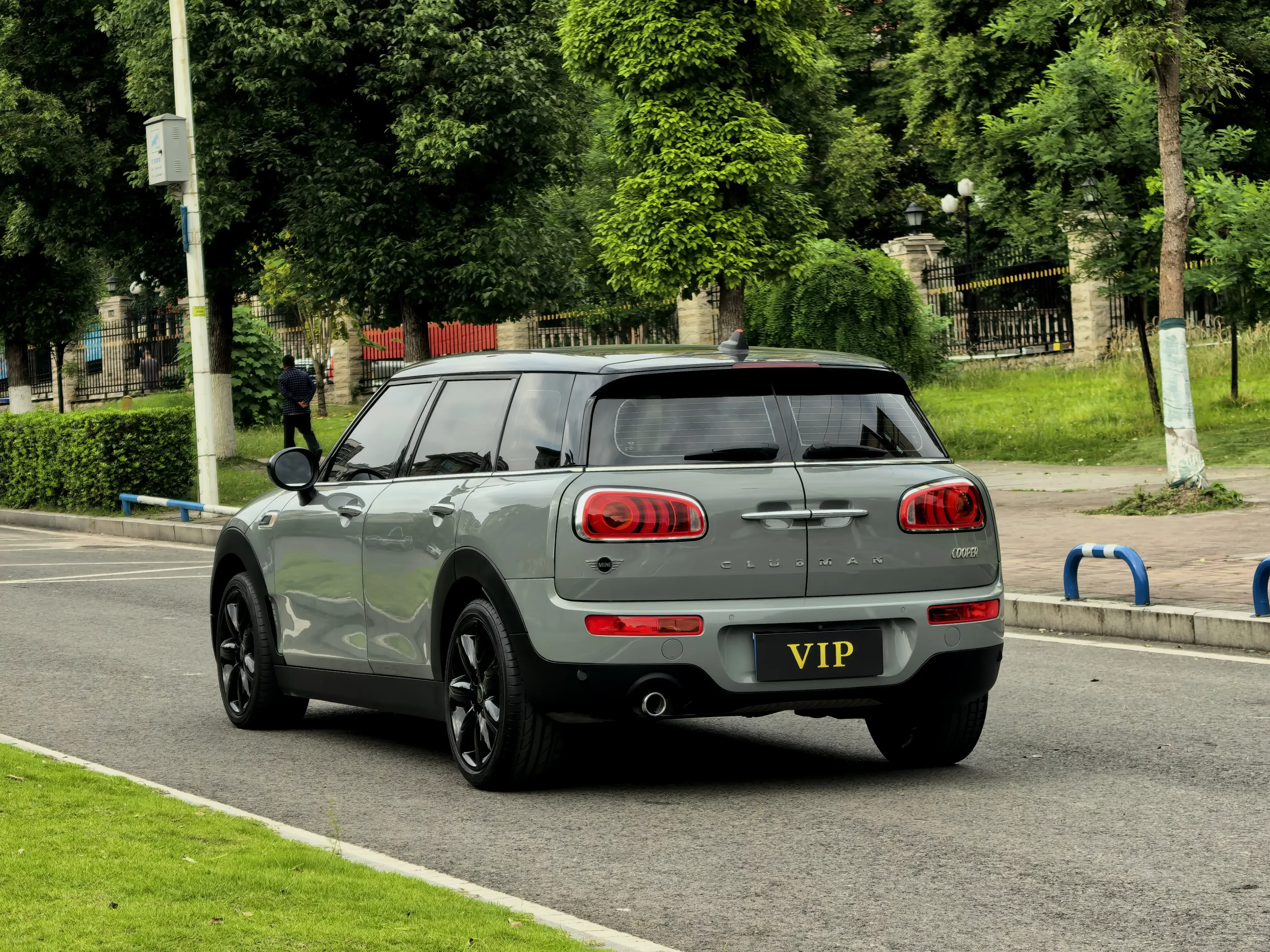MINI CLUBMAN