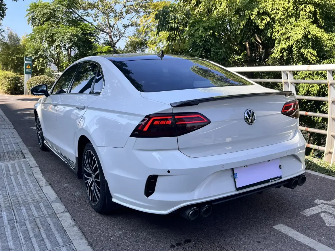 Volkswagen Lamando