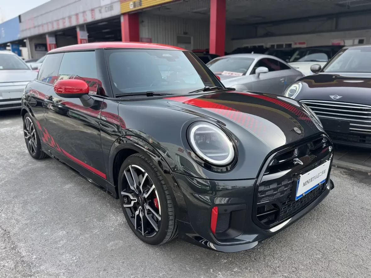 MINI JCW