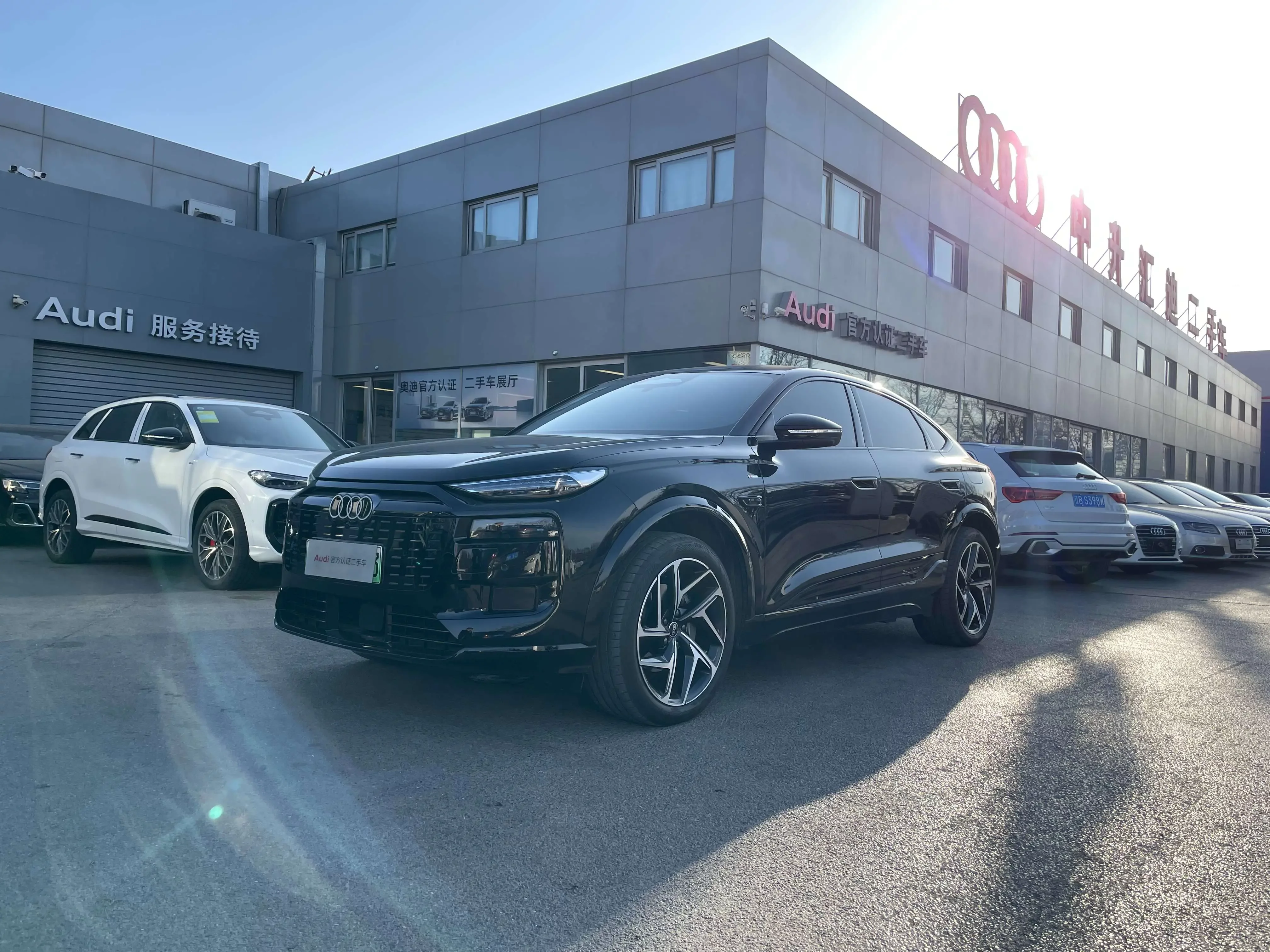 Audi Q6L e-tron