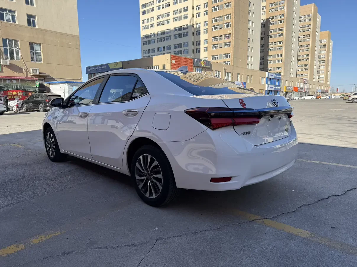Toyota Corolla Dual Engine E+