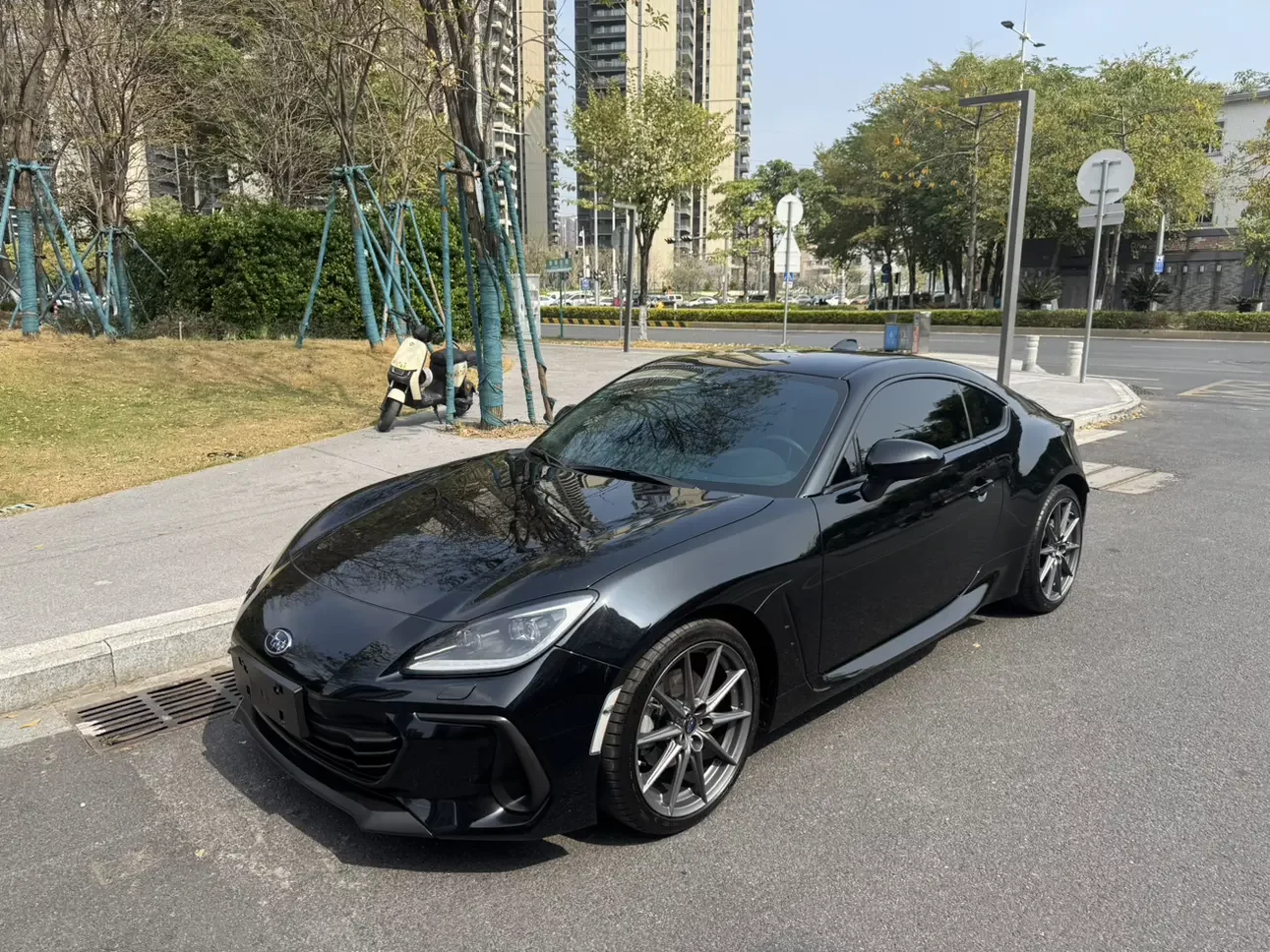 SUBARU BRZ