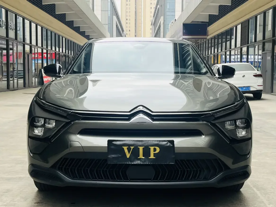 Citroën Versailles C5 X
