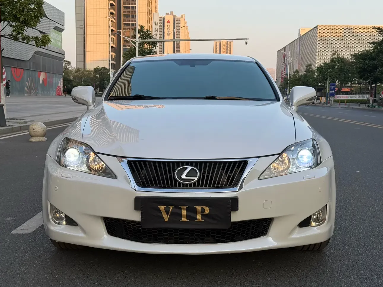 Lexus IS