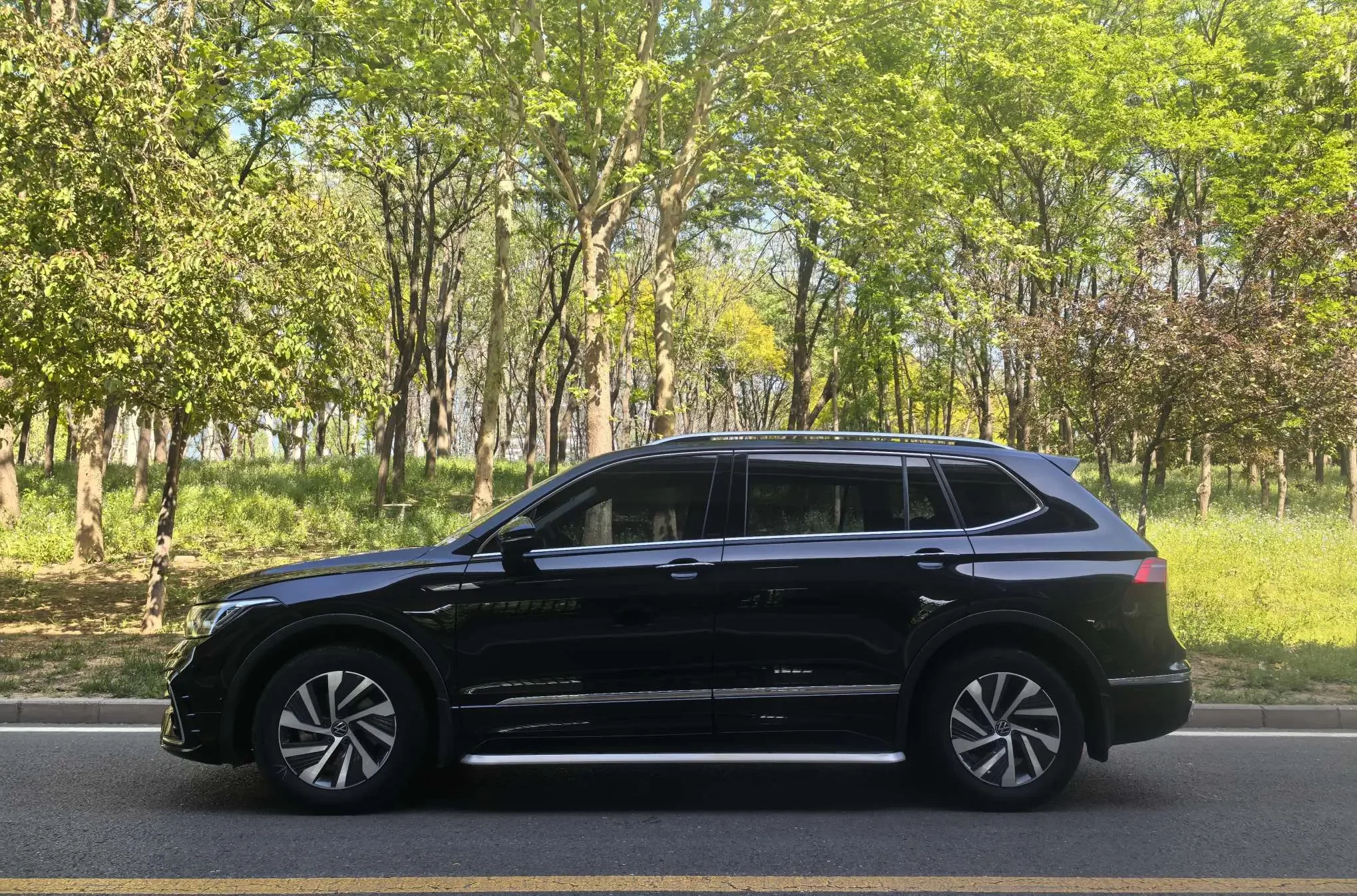 Volkswagen Tiguan L PHEV