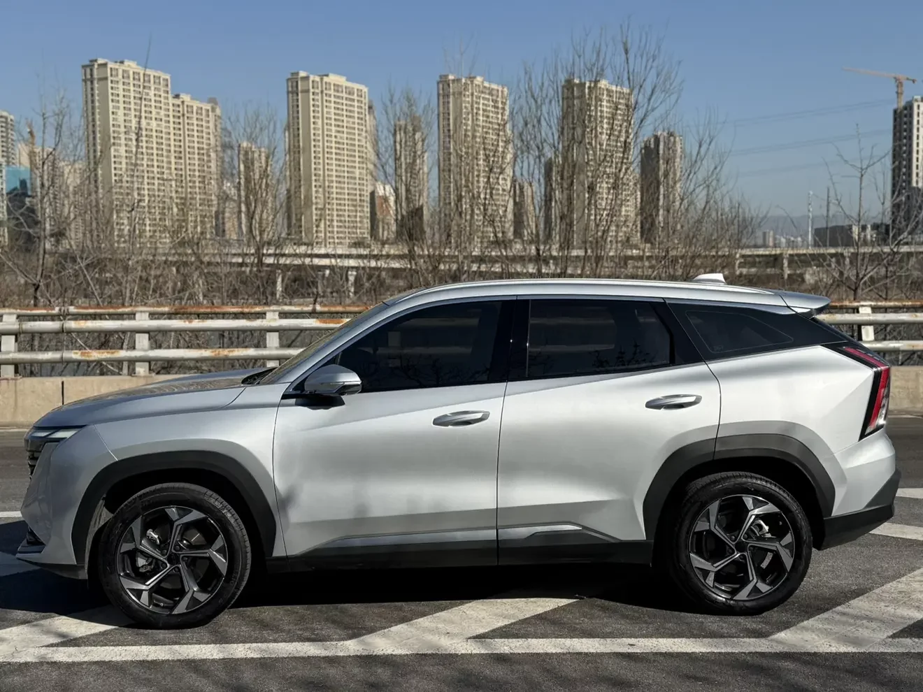 Geely Atlas L