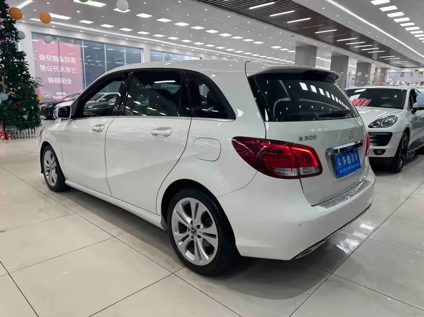 Mercedes-Benz B Class