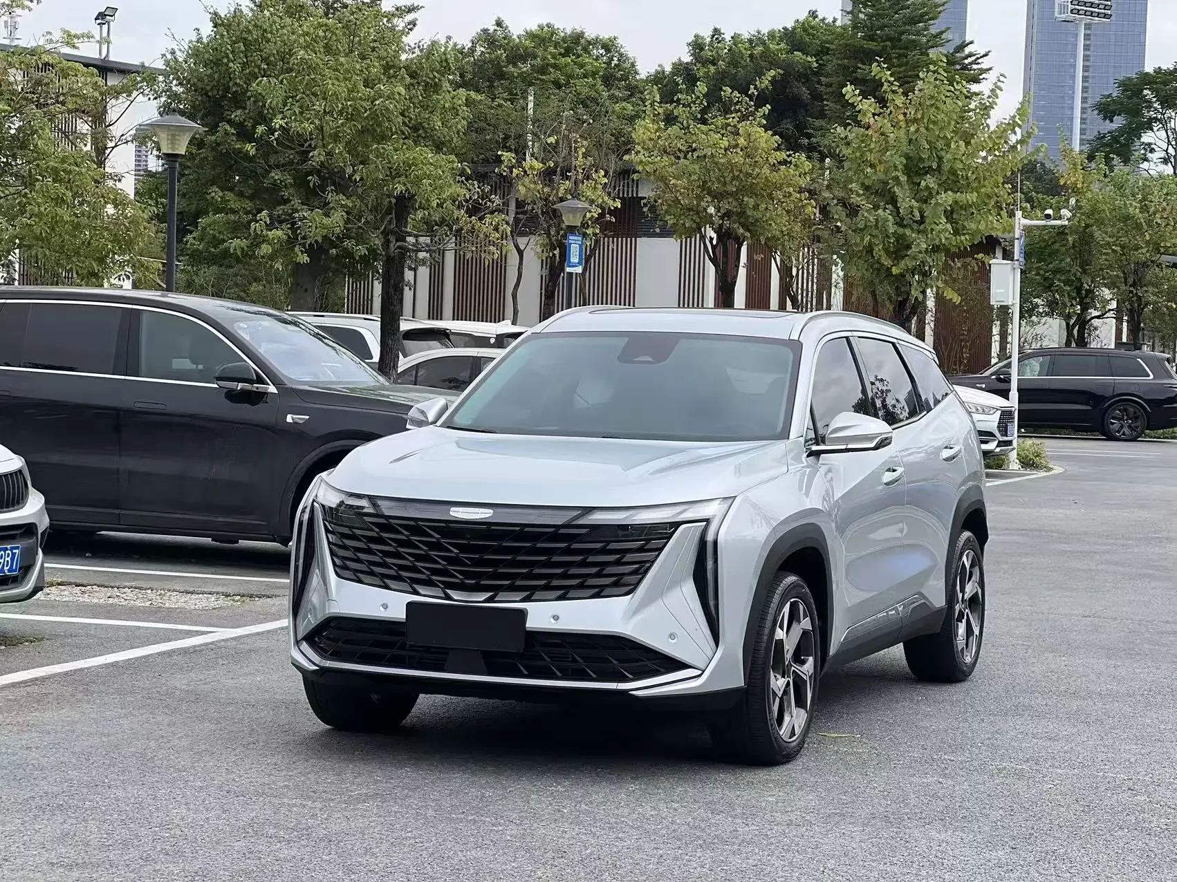 Geely Atlas L