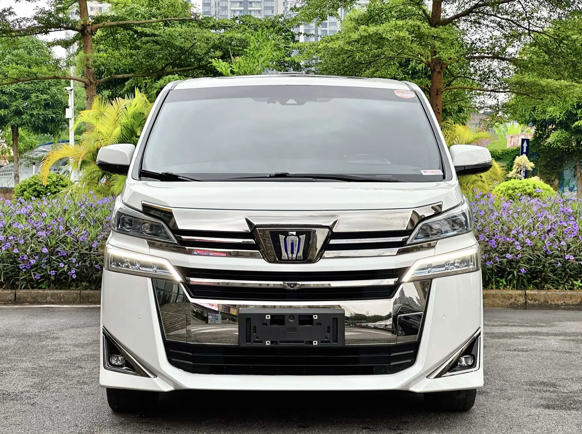 Toyota Crown Wellfire