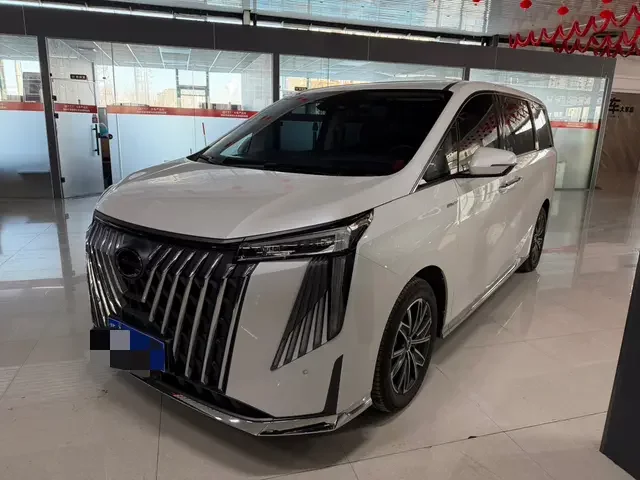 GAC Trumpchi M8