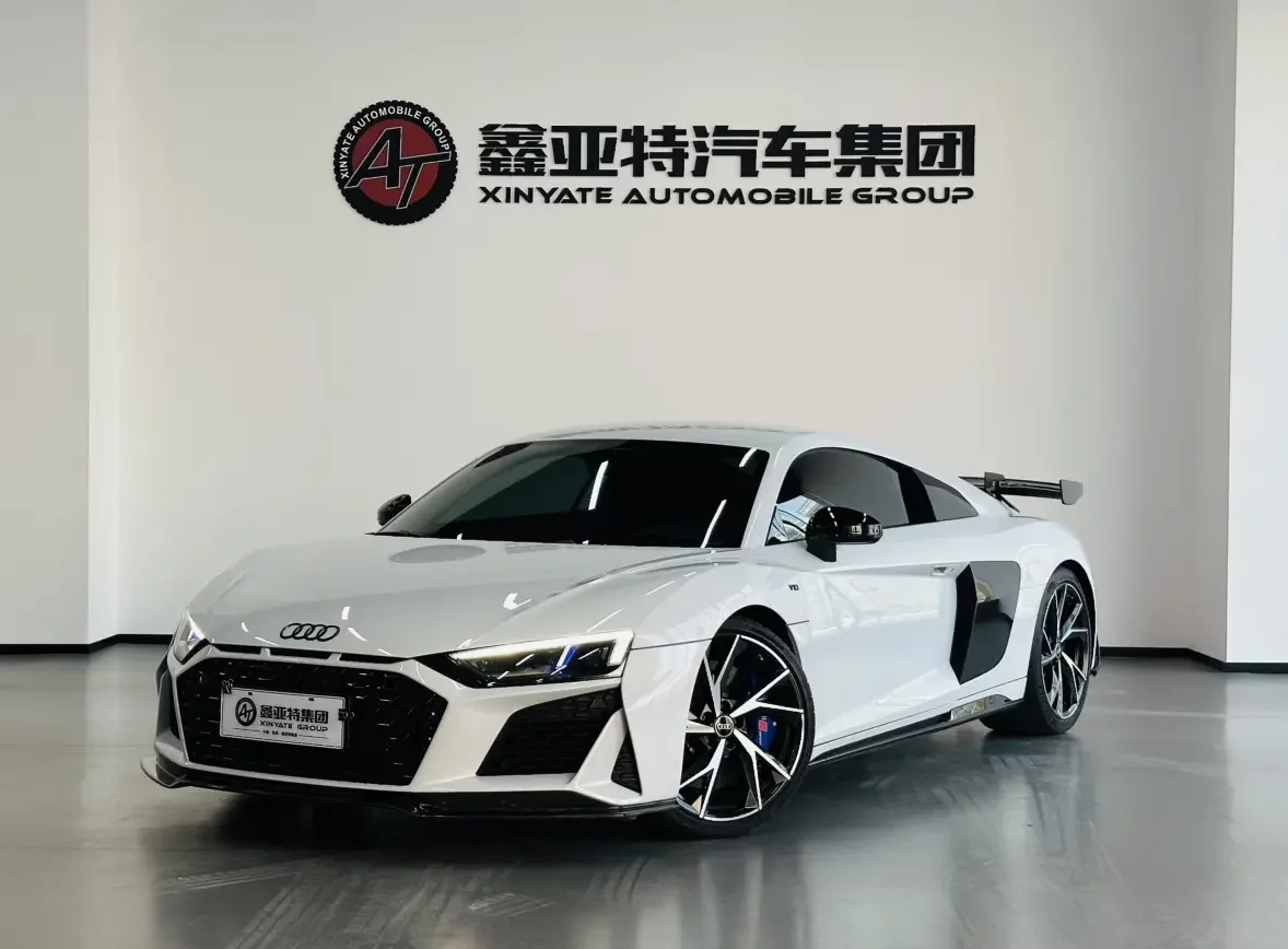 Audi R8