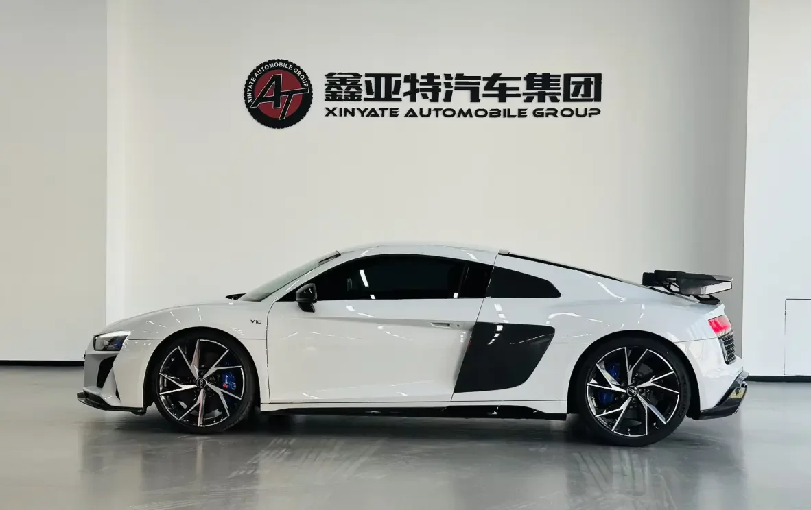 Audi R8