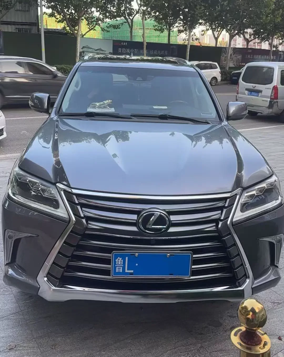 Lexus LX