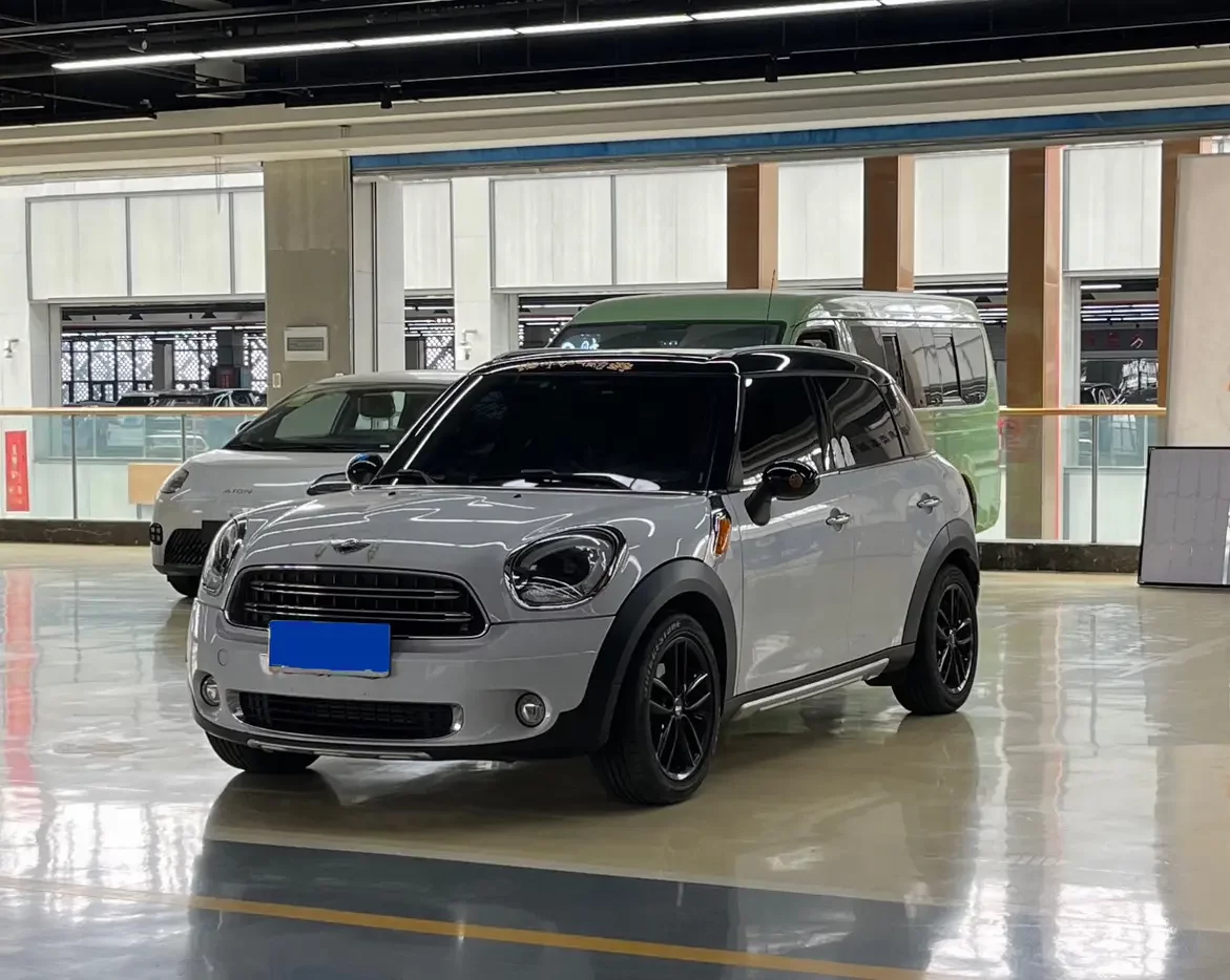 MINI COUNTRYMAN