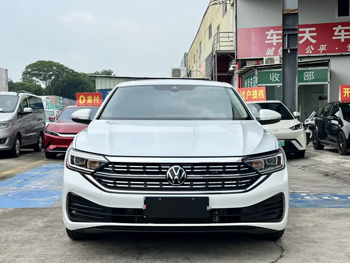 Volkswagen Sagitar