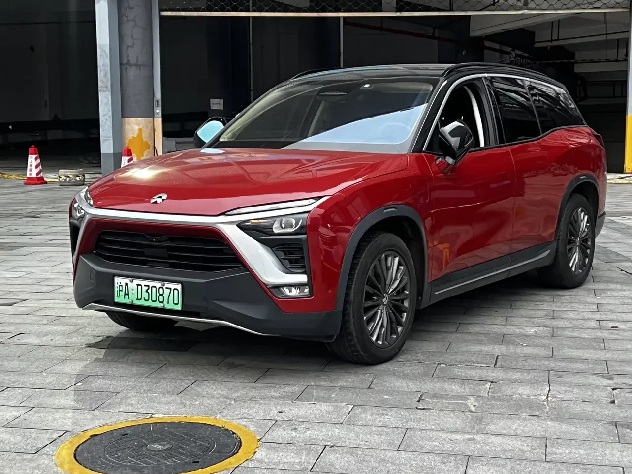 NIO ES8