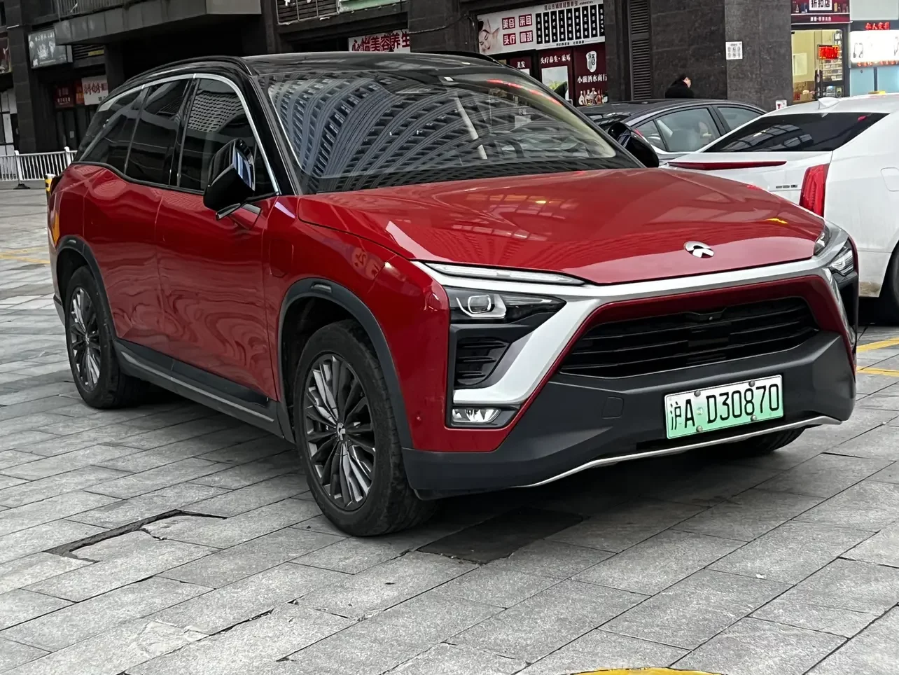 NIO ES8