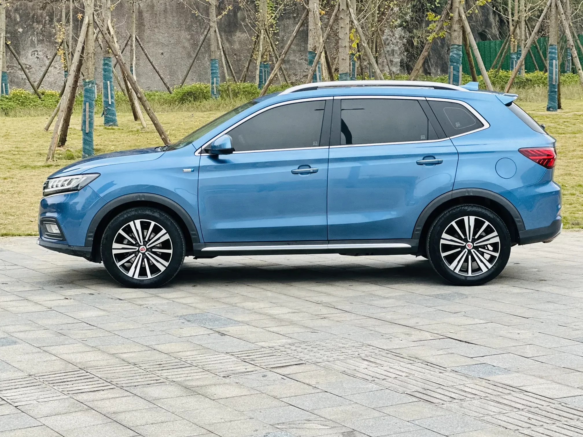 Roewe RX5