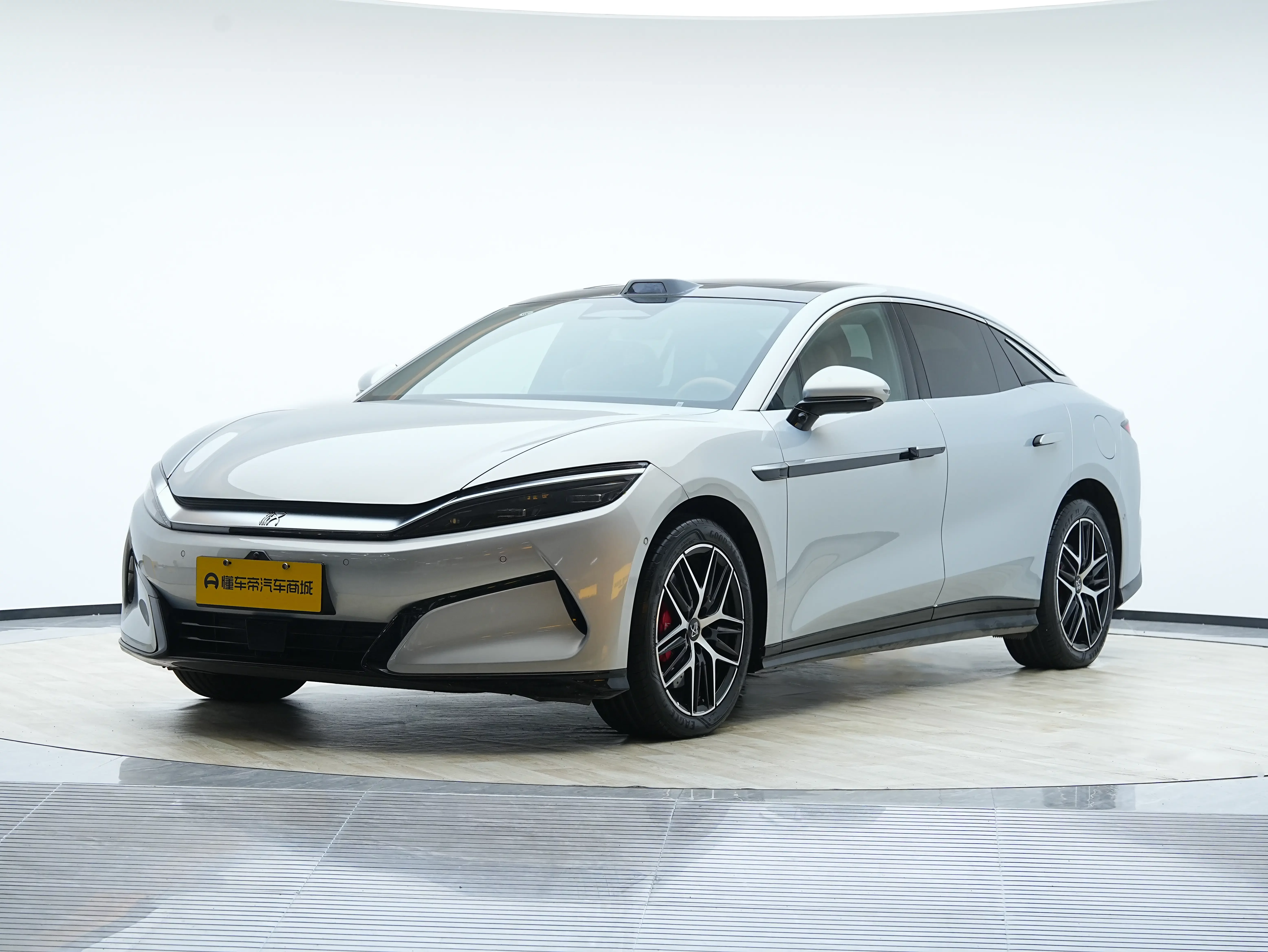 BYD Han L EV