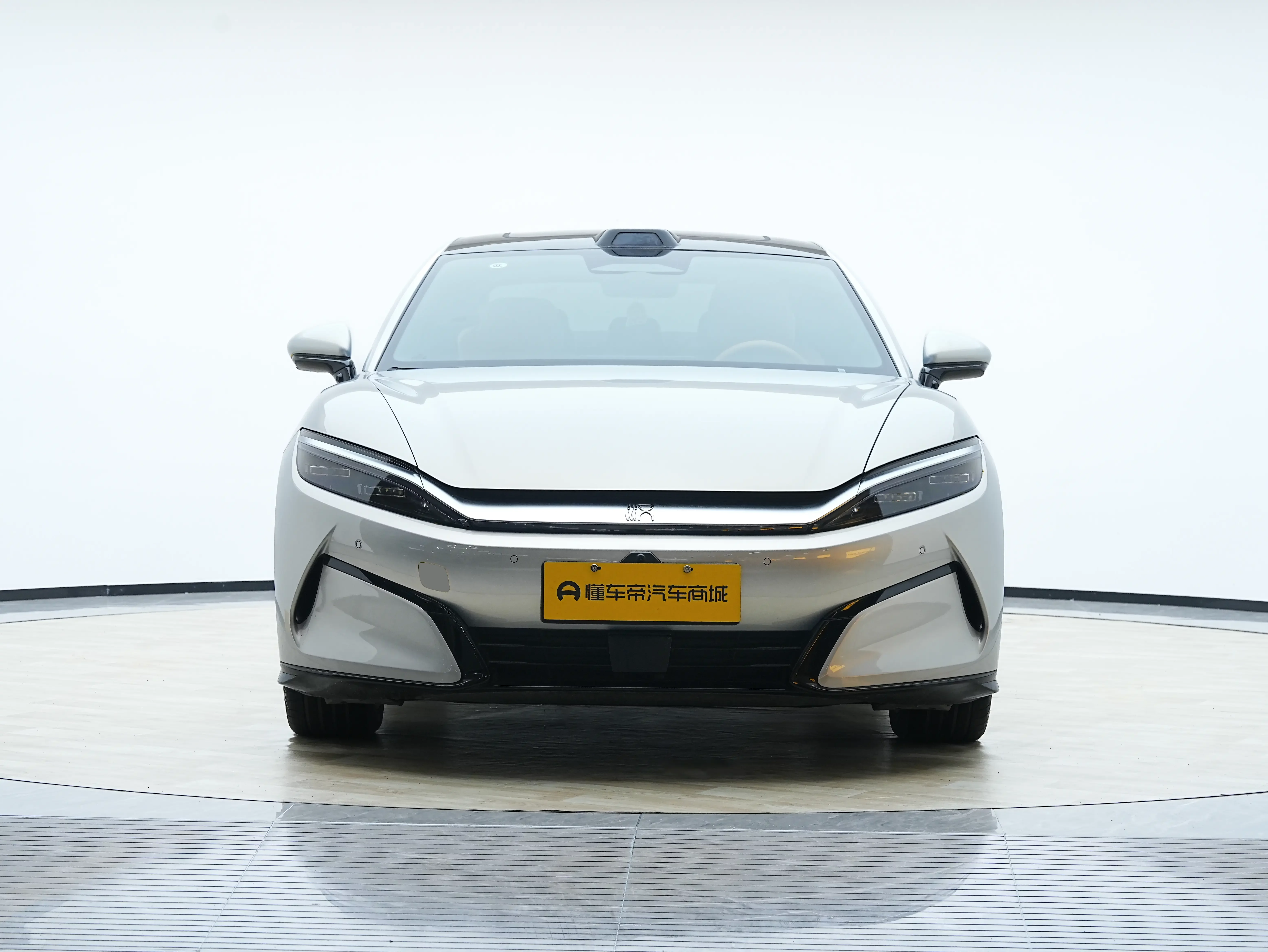 BYD Han L EV