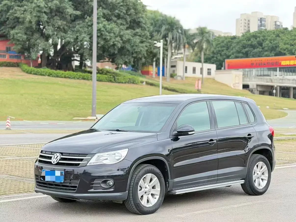 Volkswagen Tiguan (Tharu)