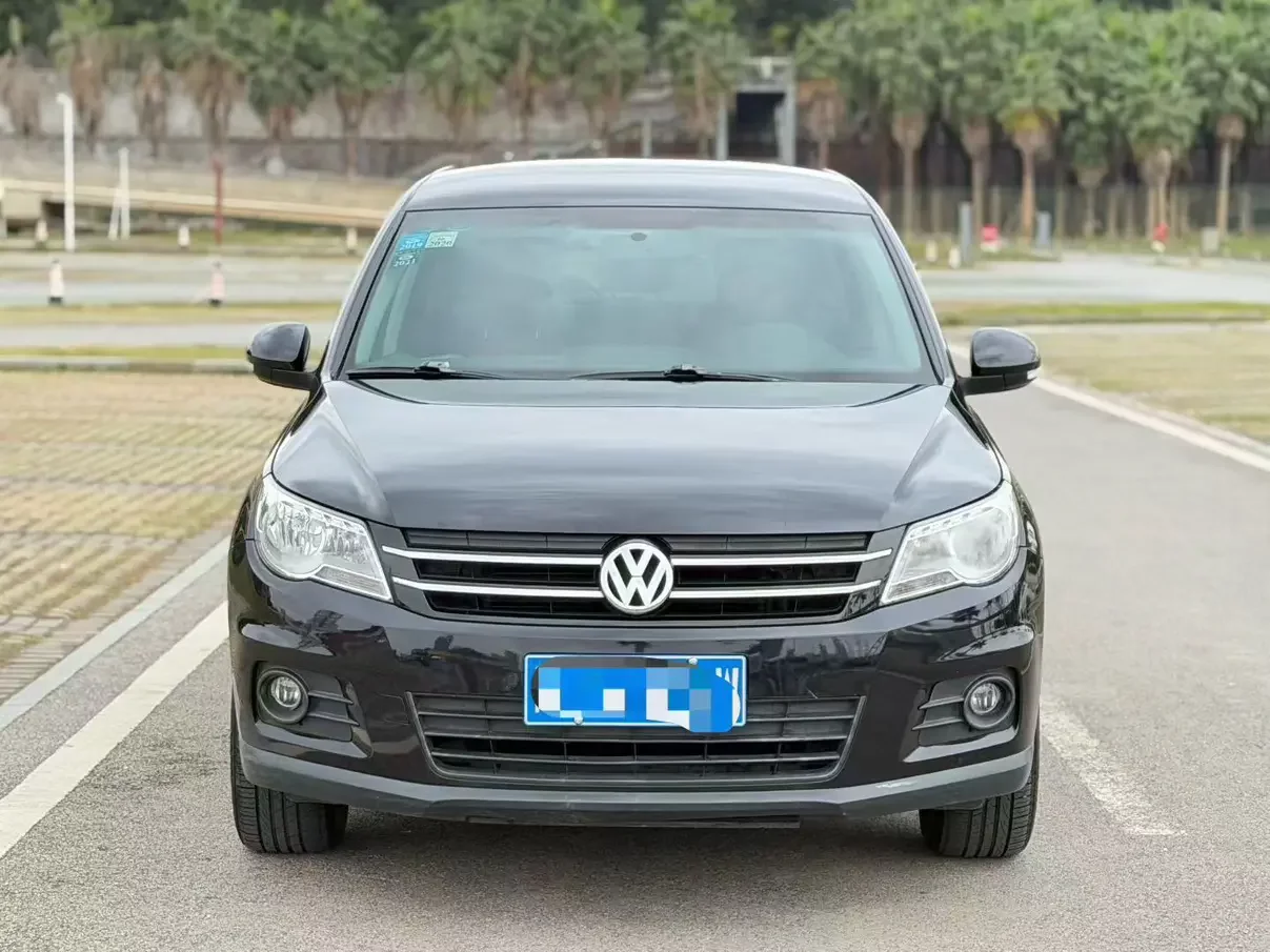 Volkswagen Tiguan (Tharu)