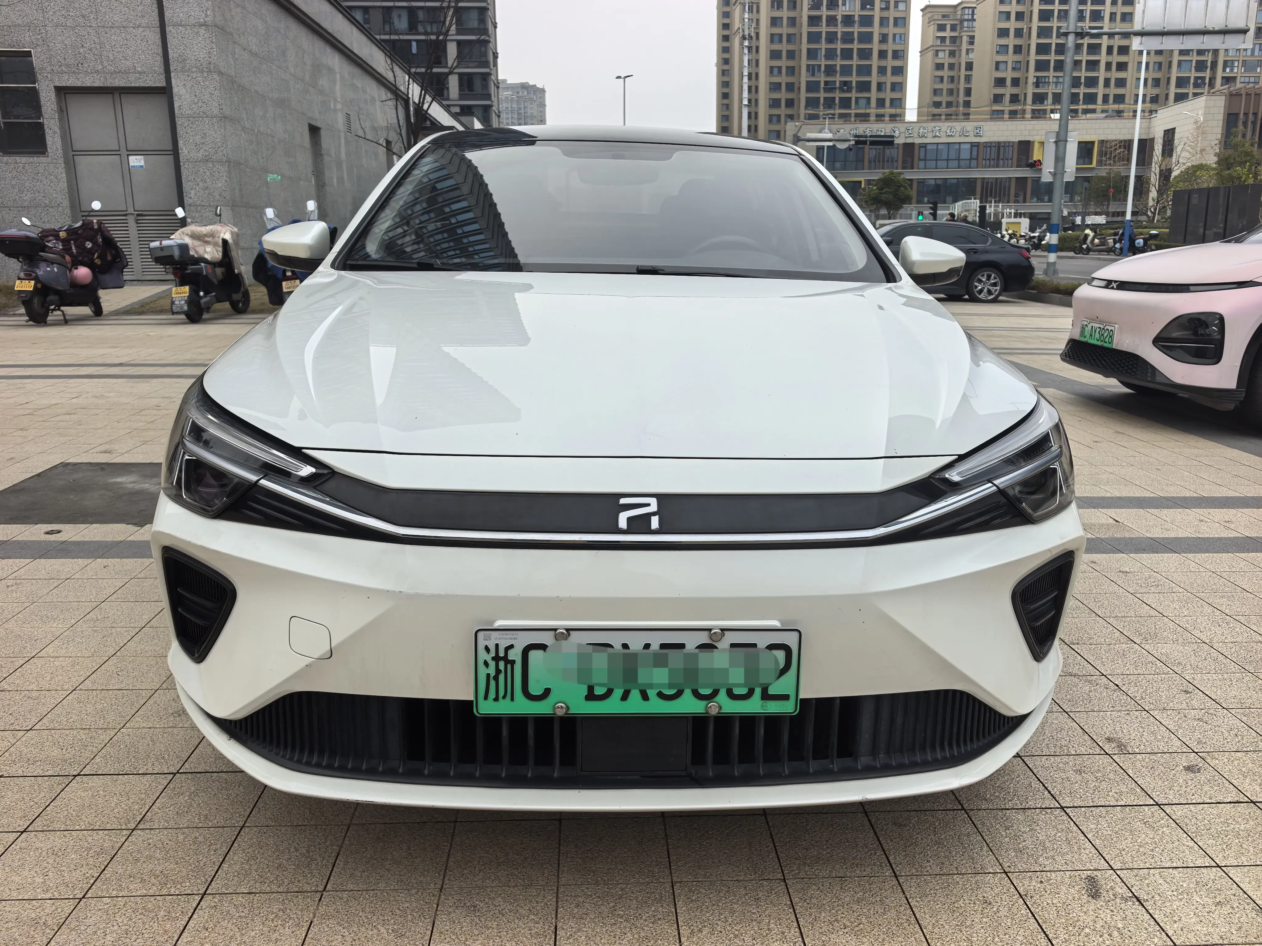 Rising Auto Feifan ER6