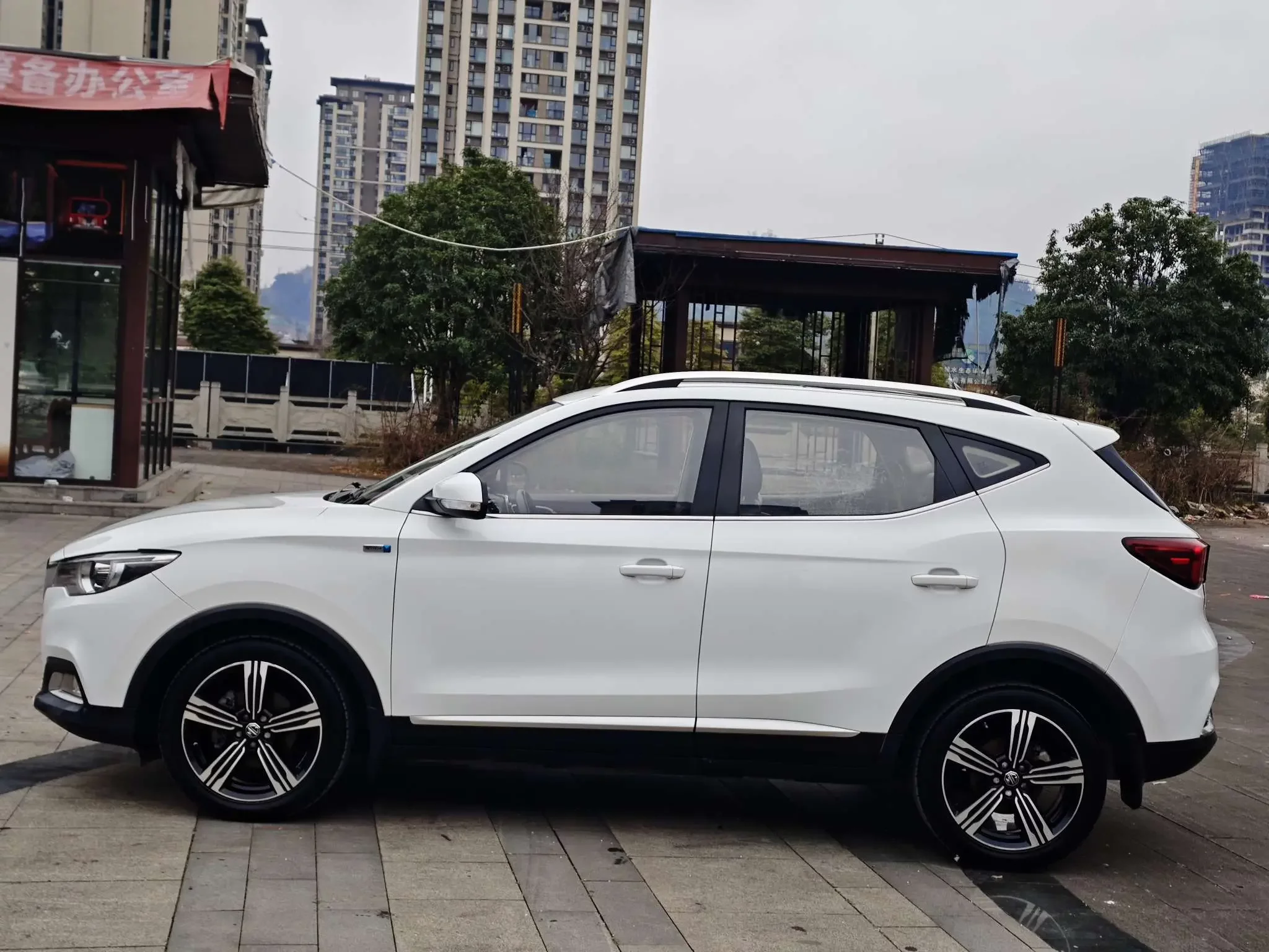 MG ZS
