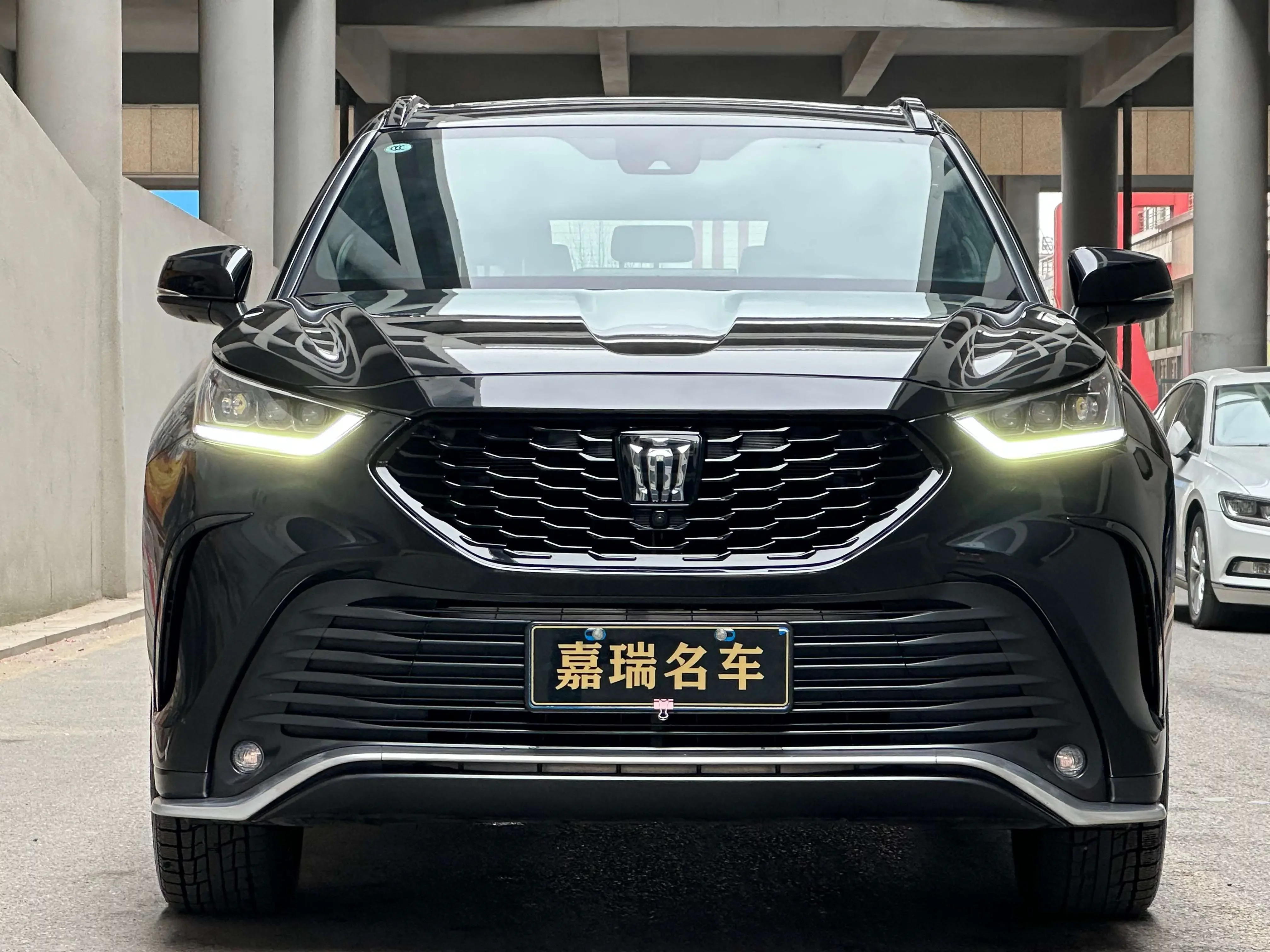 Toyota Crown Kluger