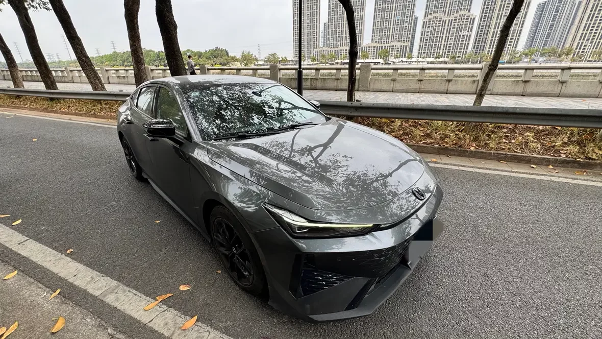 Changan UNI-V