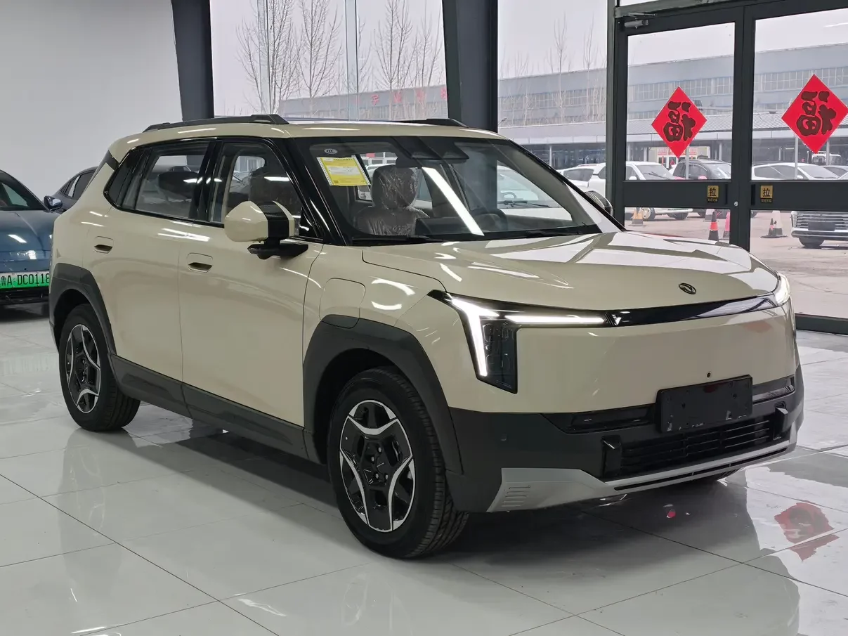 Dongfeng Nano 06