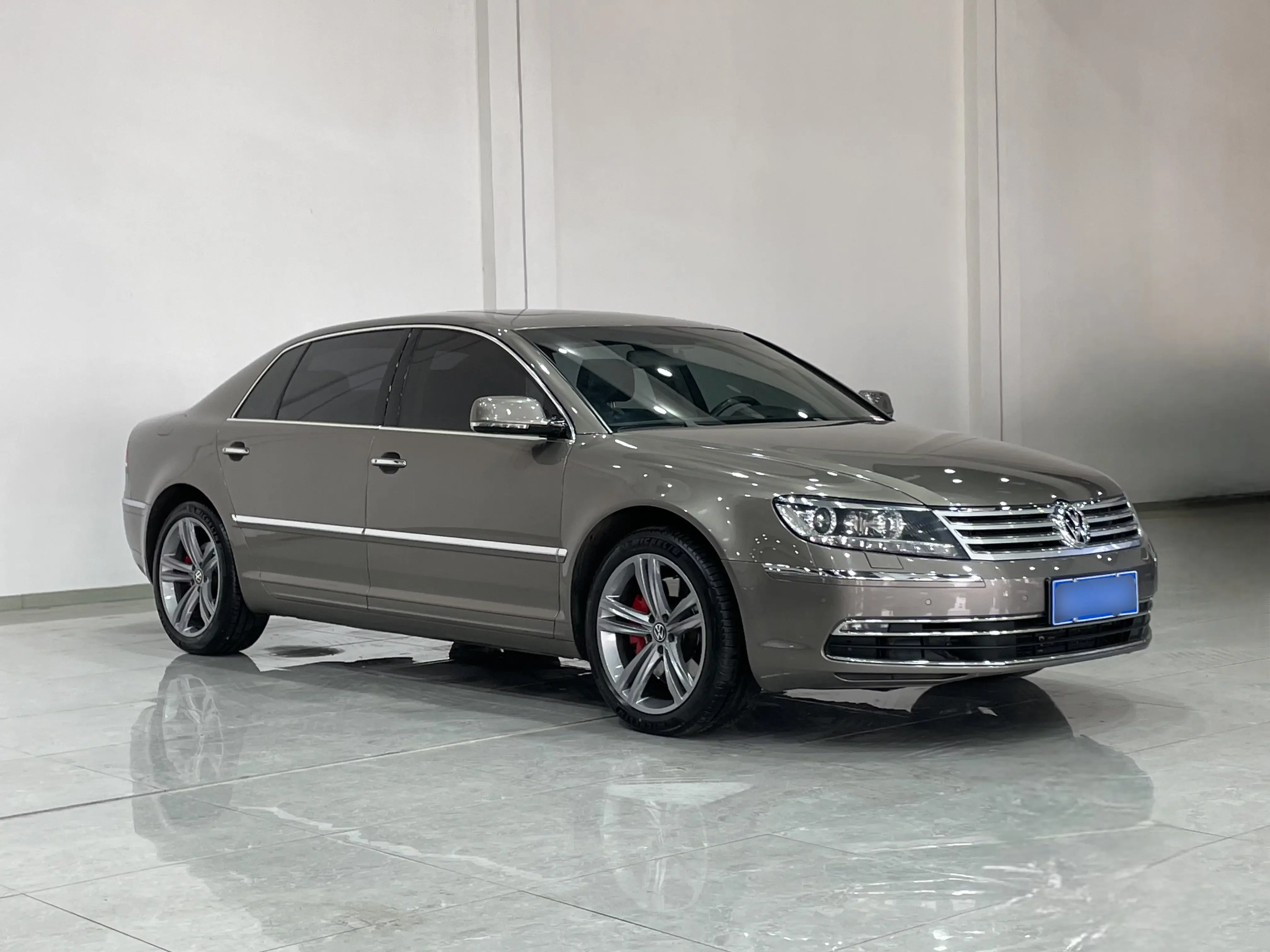 Volkswagen Phaeton / Phideon
