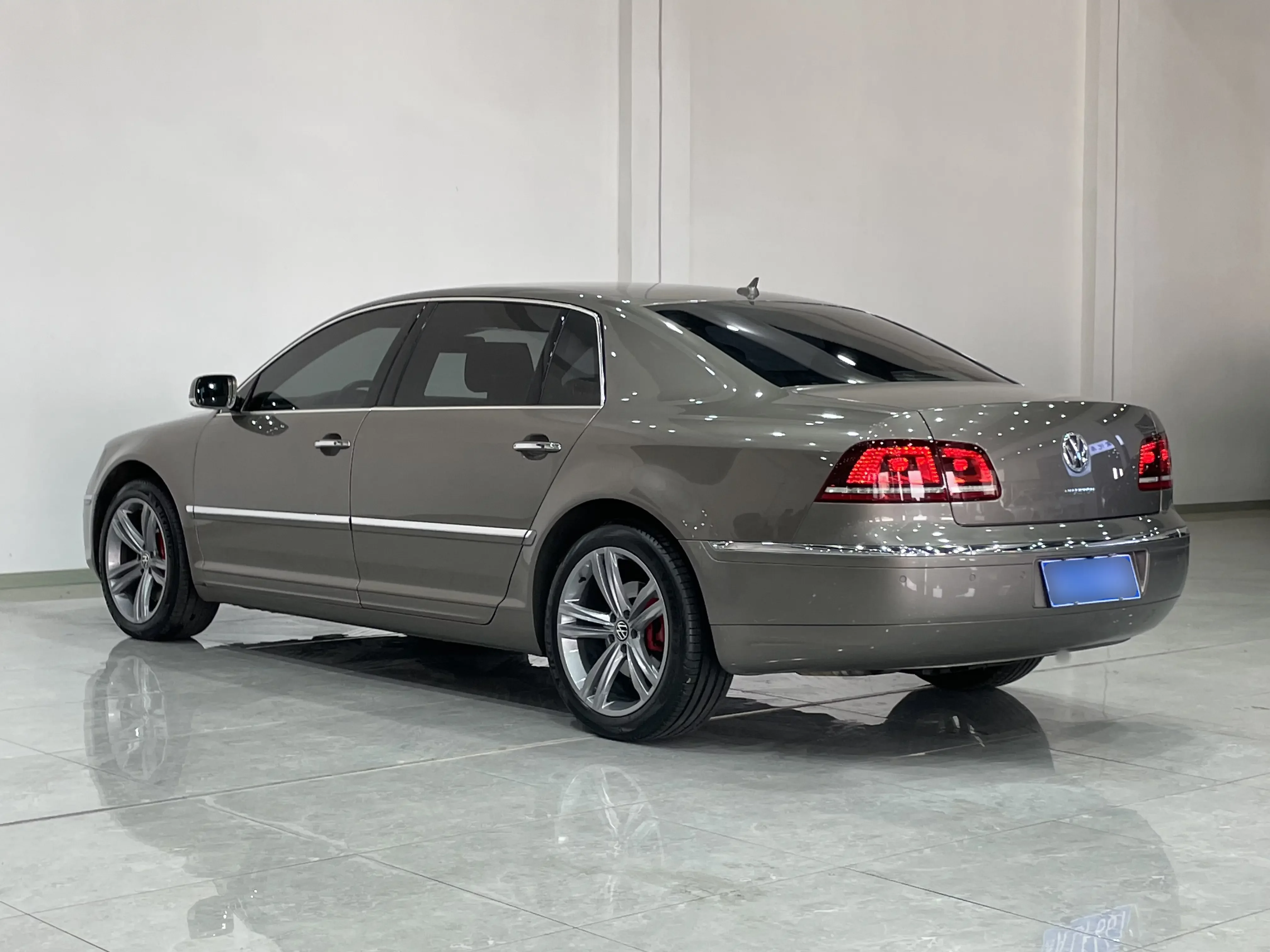 Volkswagen Phaeton / Phideon