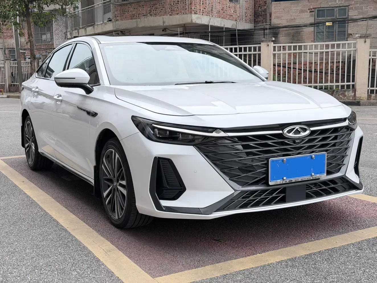 Chery Arrizo 8