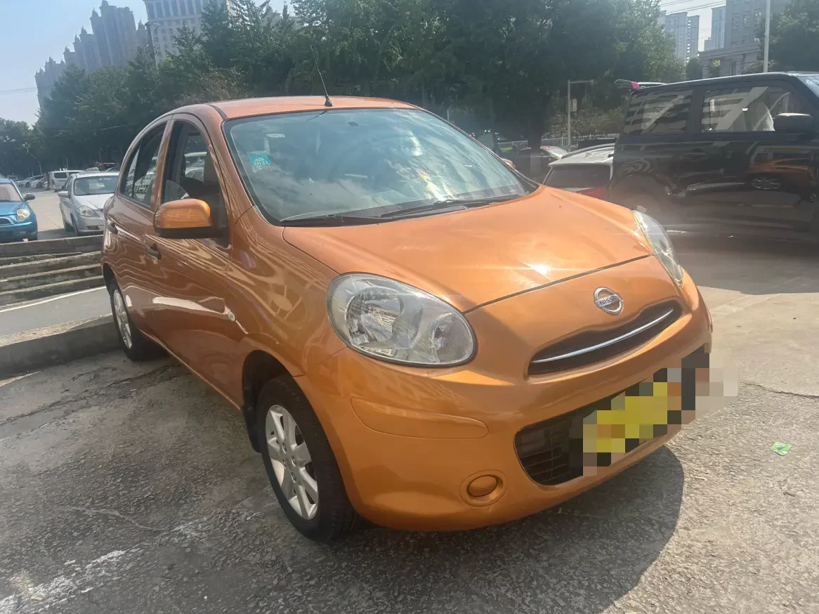 Nissan March