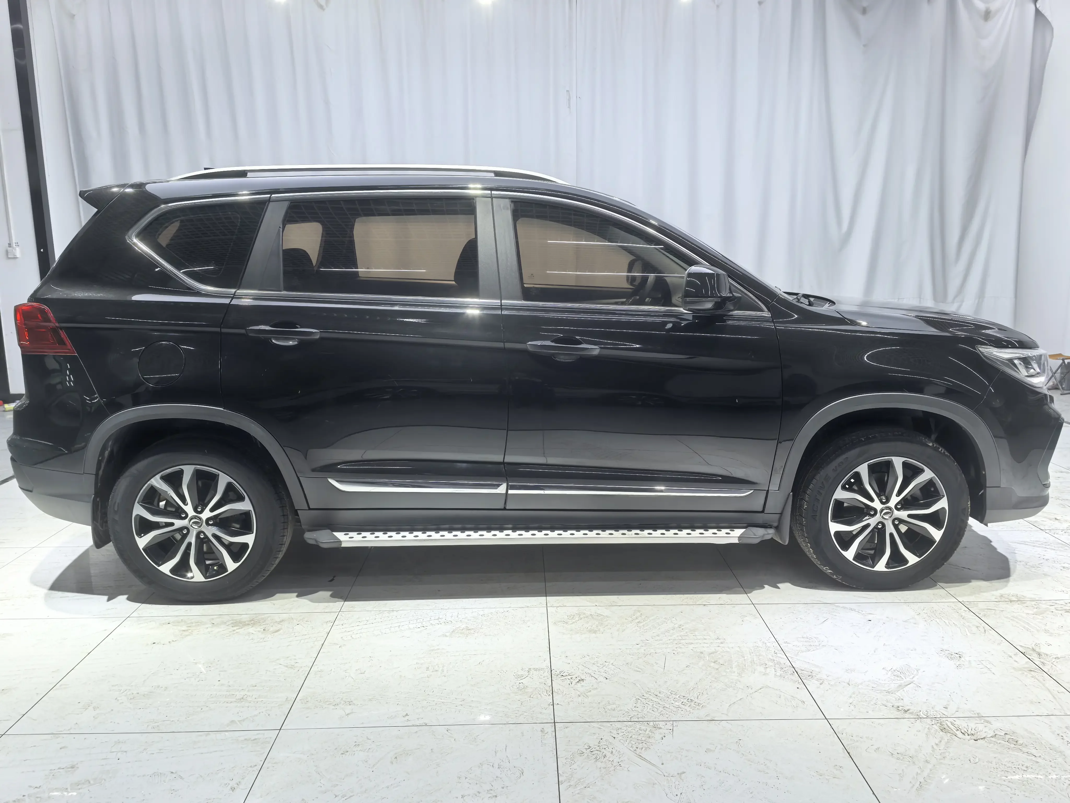 Forthing Jingyi X5