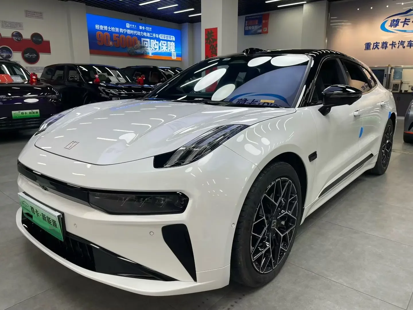 ZEEKR 001